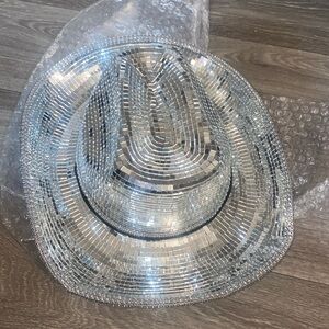 Mirror, reflectance, cowgirl hat